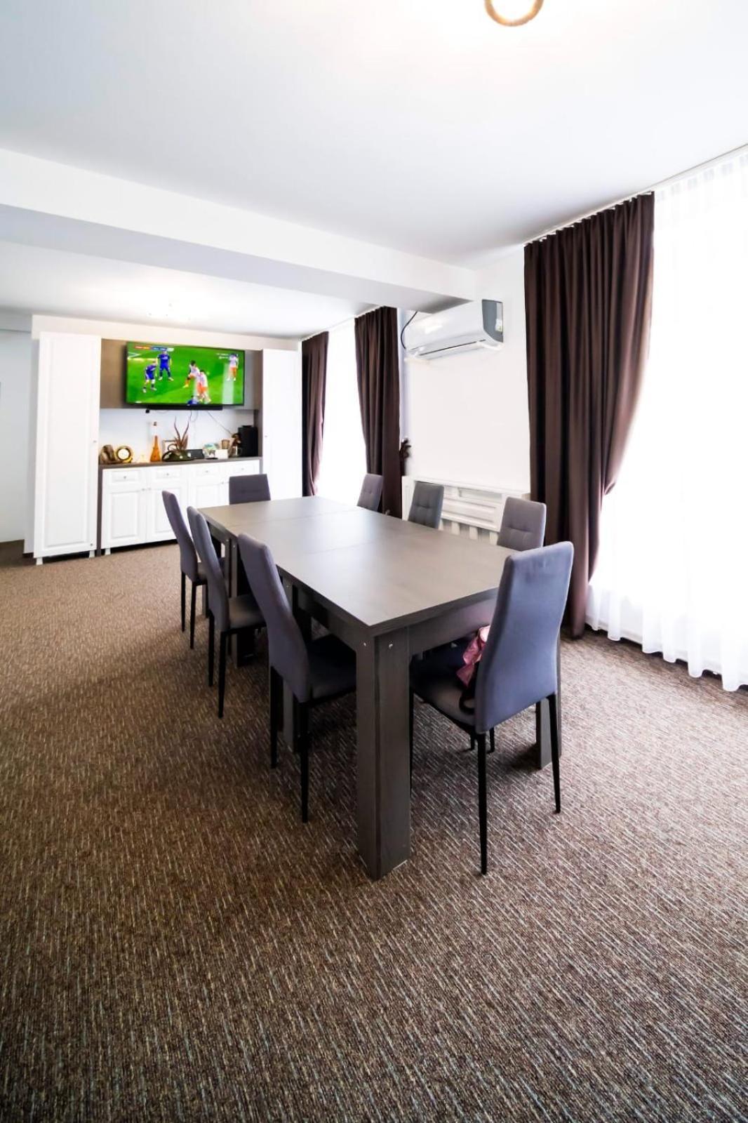 Danube Home Ostrovu Corbului Екстер'єр фото